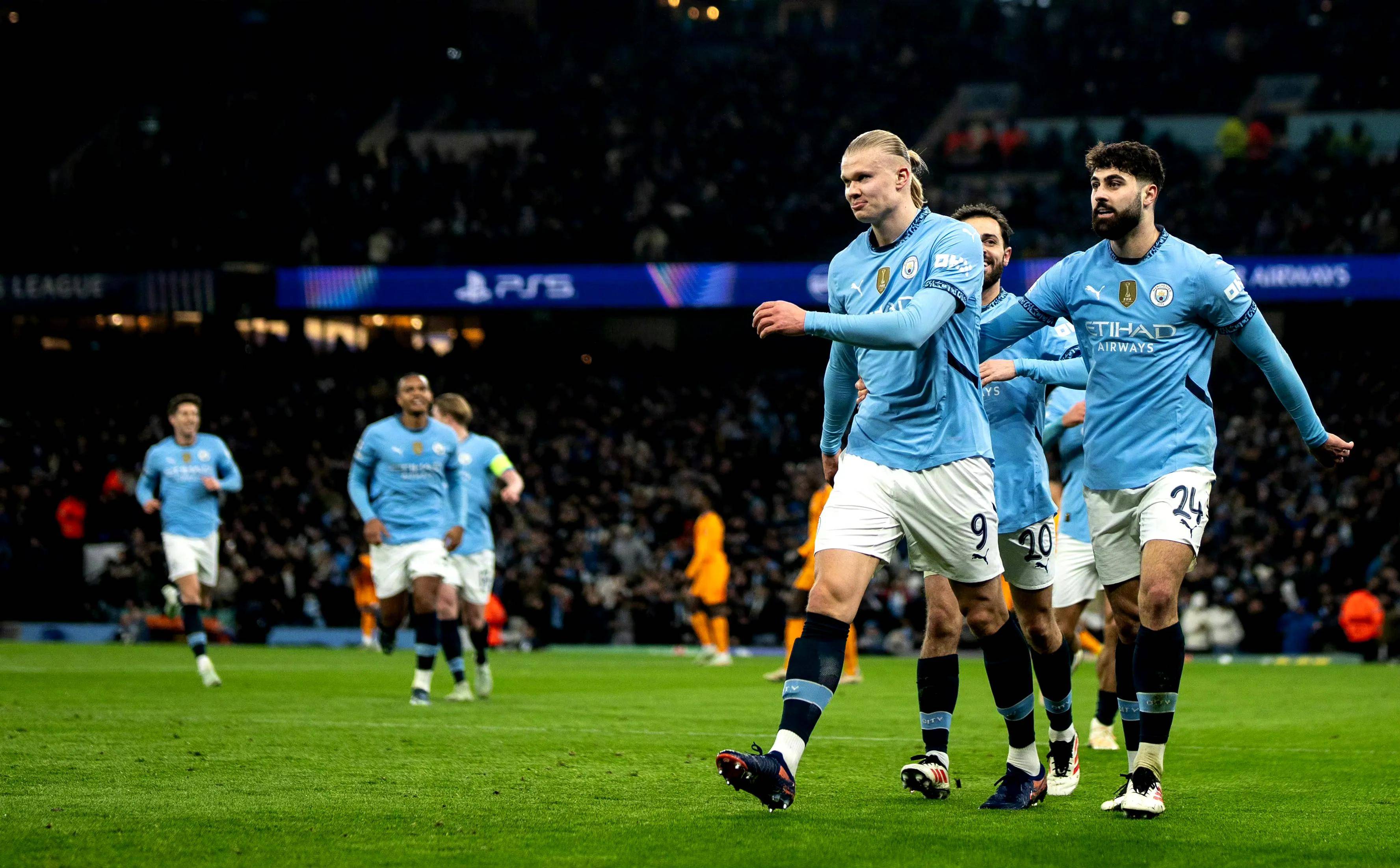 包含逆境中的坚守：欧冠防守大佬的绝佳表现的词条