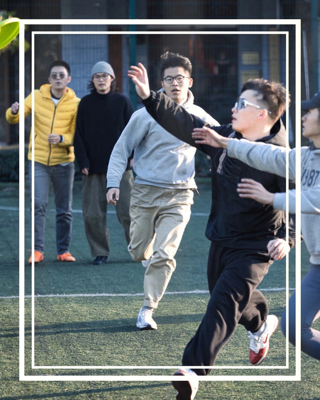 包含世界极限飞盘公开赛，空中飞舞的运动盛会的词条