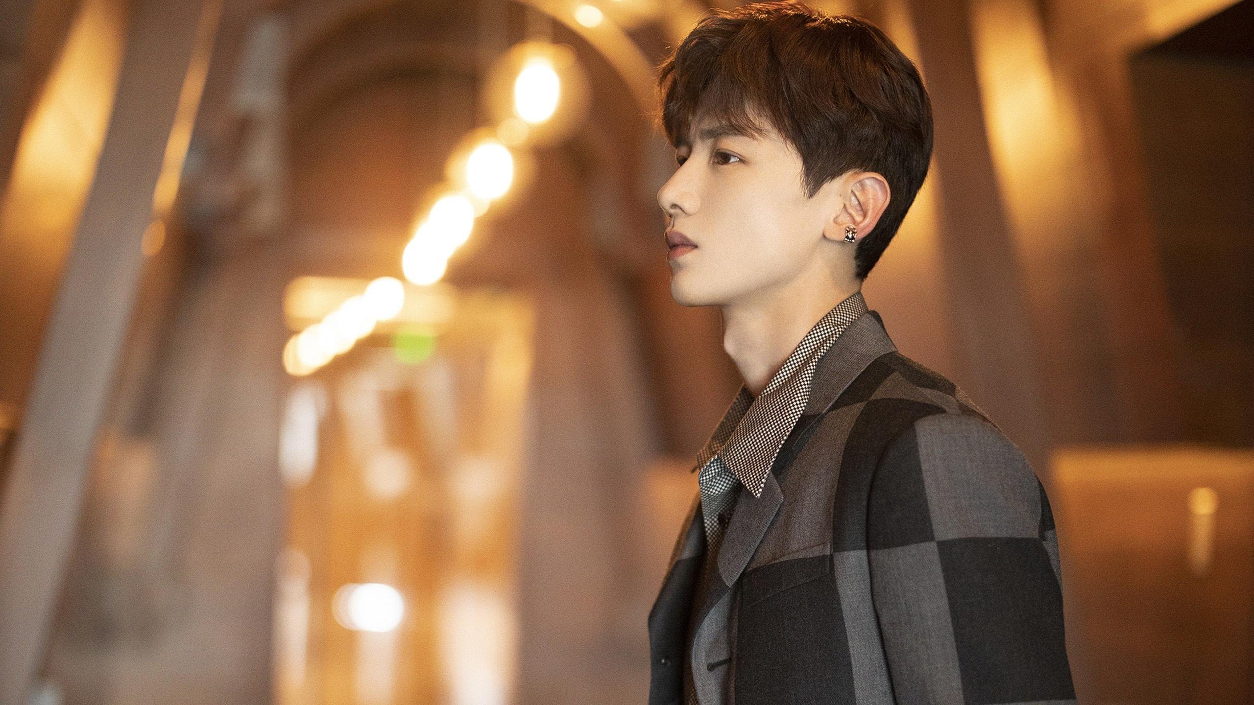 精彩羽毛球比赛后球员泪洒赛场，羽毛球比赛结束感言经典句子