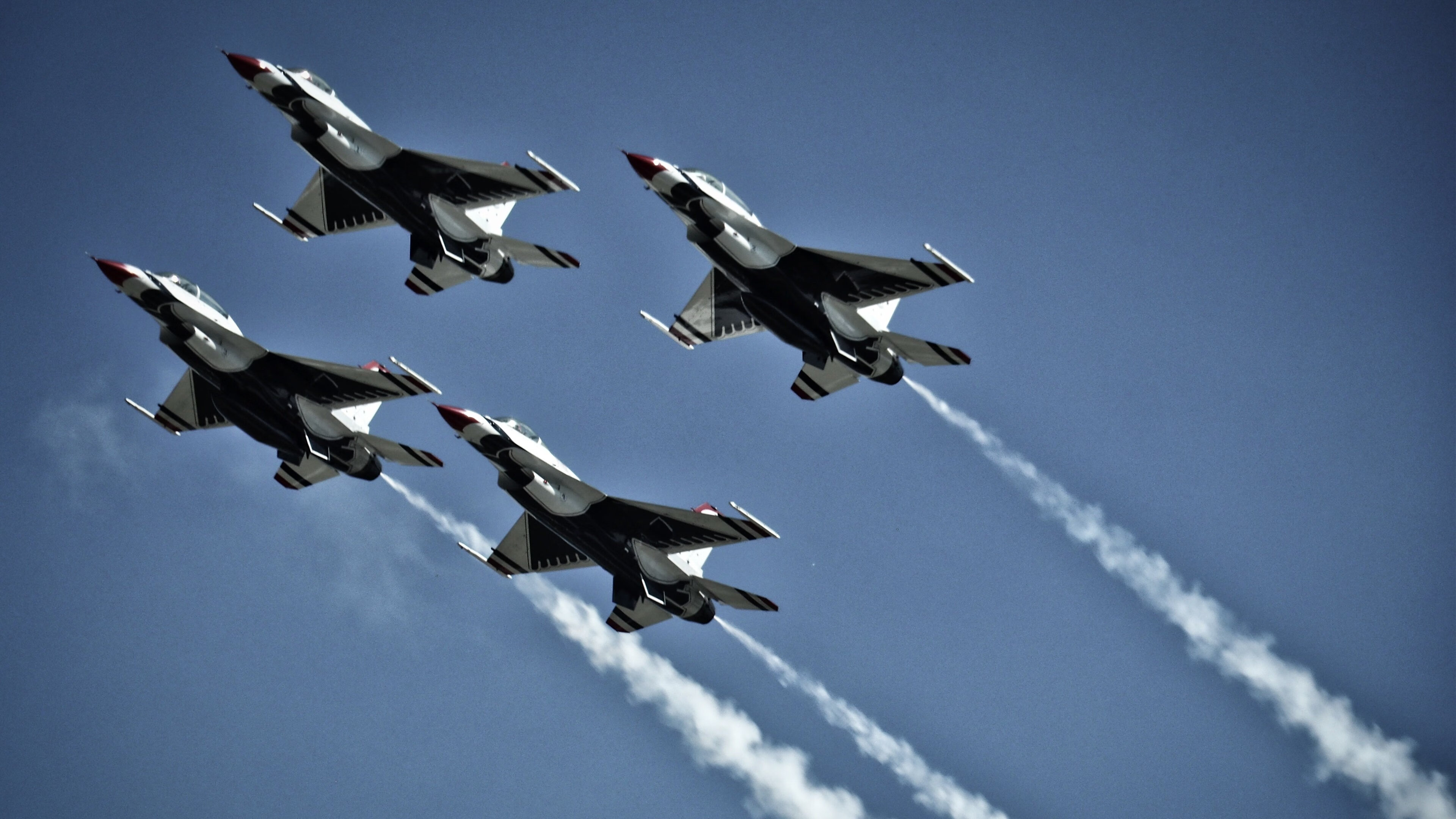 国家队球员海外集训结束团队协作能力明显提升,足球国家队集训