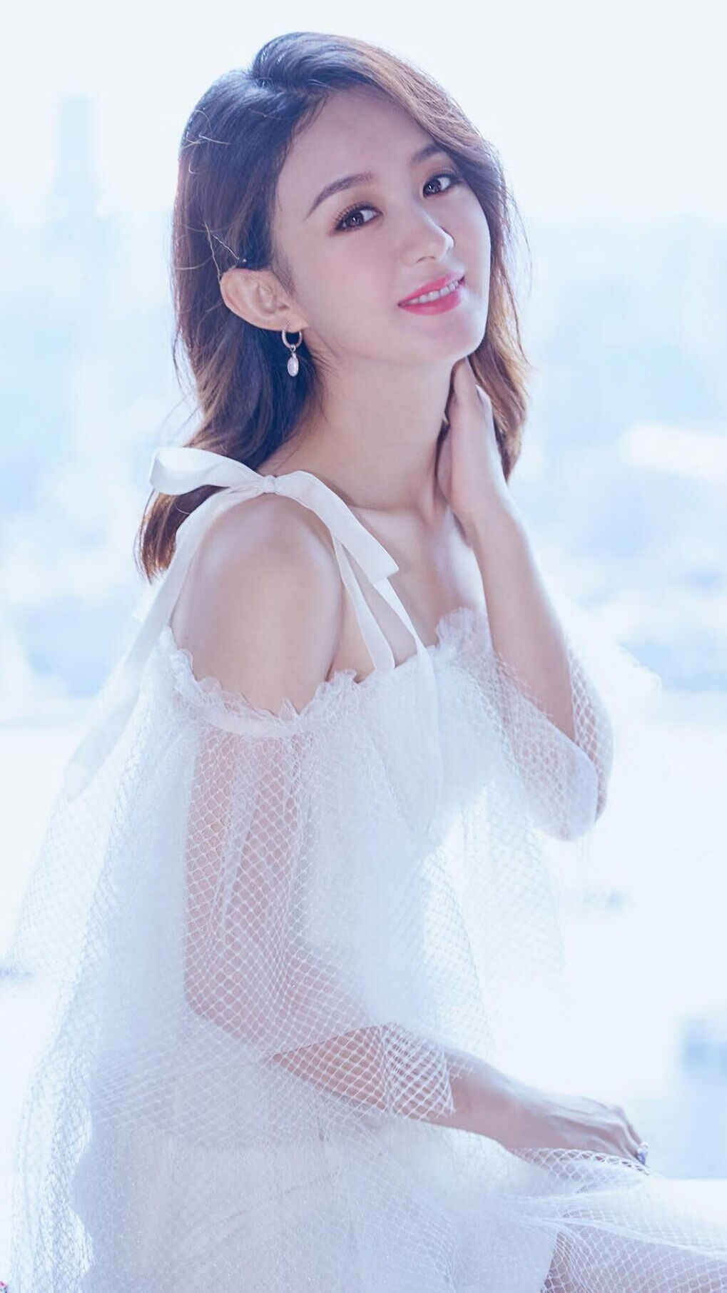 边路快马持续爆发成为进攻体系中的关键支点,边路进攻的战术配合基本方法